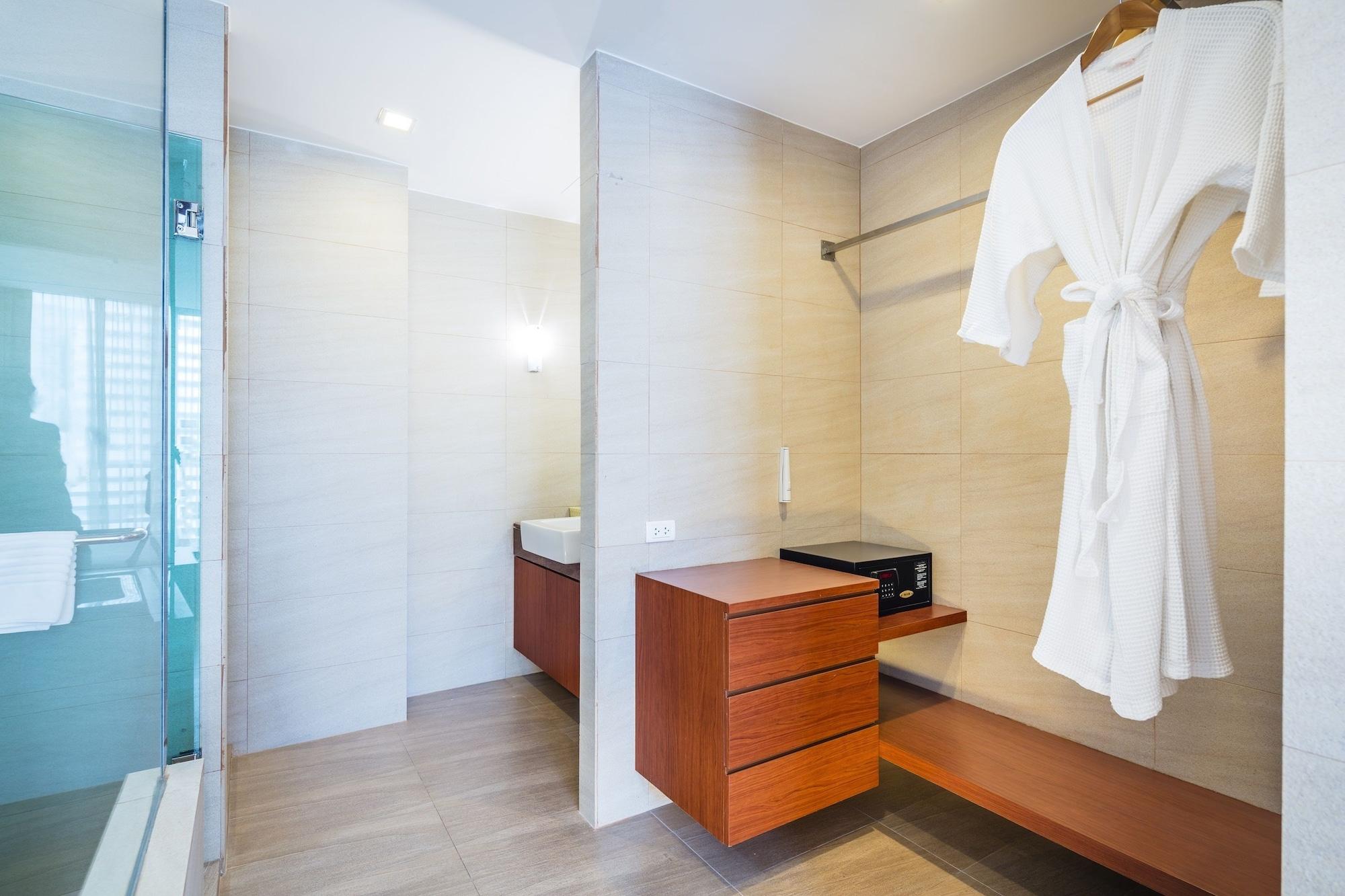 Hotel Solo, Sukhumvit 2, Bangkok - Sha Extra Plus Exteriér fotografie