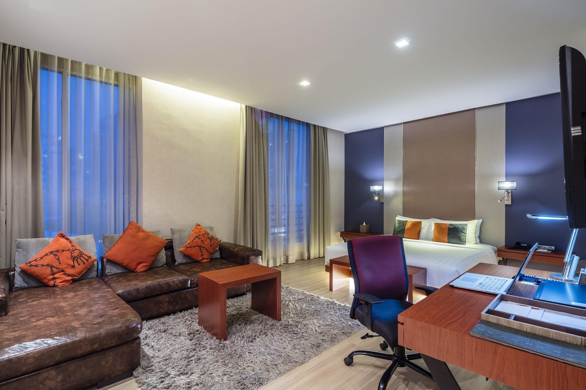 Hotel Solo, Sukhumvit 2, Bangkok - Sha Extra Plus Exteriér fotografie