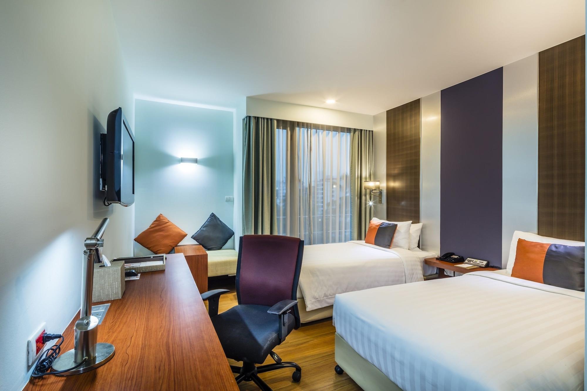 Hotel Solo, Sukhumvit 2, Bangkok - Sha Extra Plus Exteriér fotografie