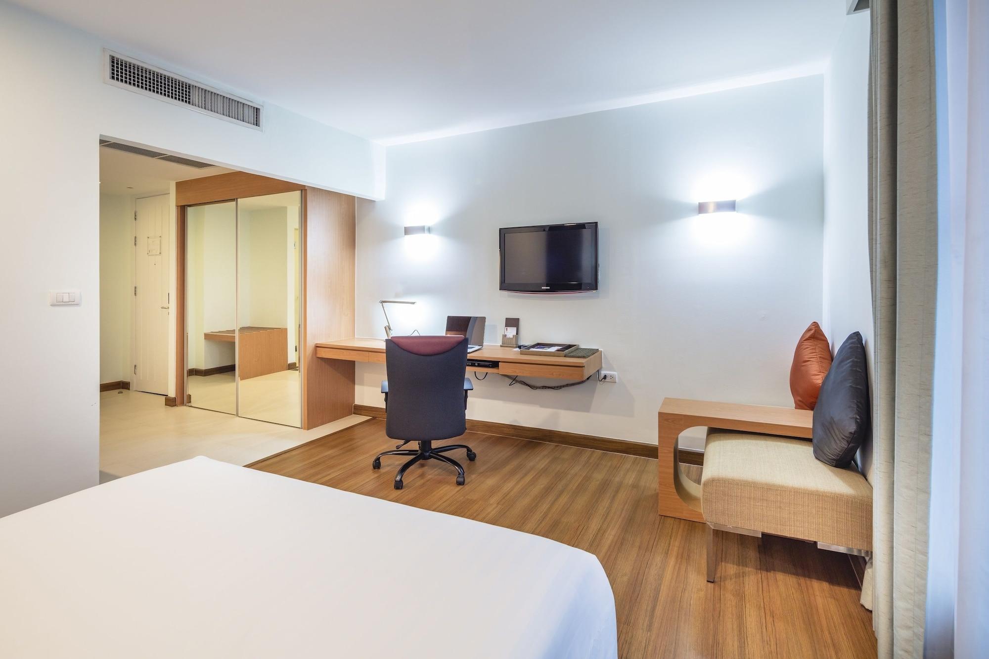 Hotel Solo, Sukhumvit 2, Bangkok - Sha Extra Plus Exteriér fotografie